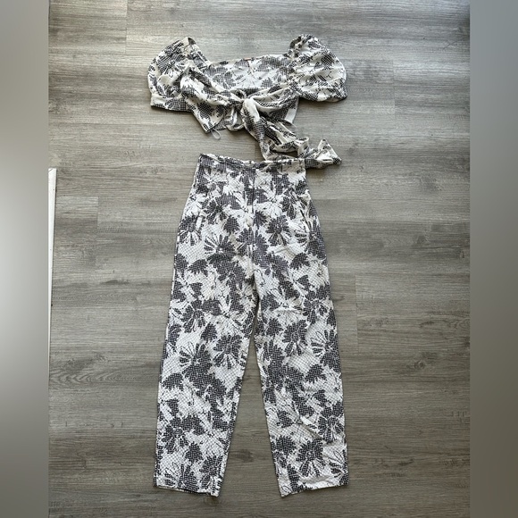 Free People Hampton top and pants Set size 2 or Xs MSRP: $148 - Picture 4 of 7
